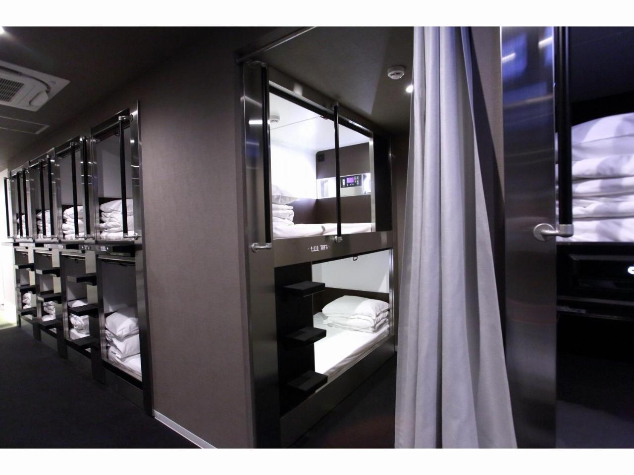 Capsule Hotel Valie Ebisucho Osaka Exterior photo