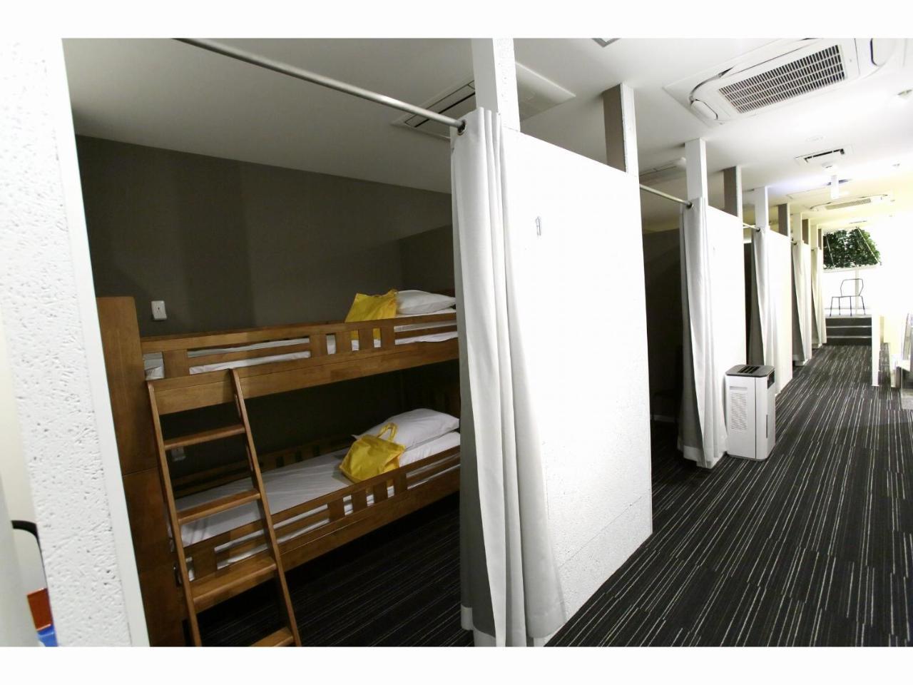 Capsule Hotel Valie Ebisucho Osaka Exterior photo