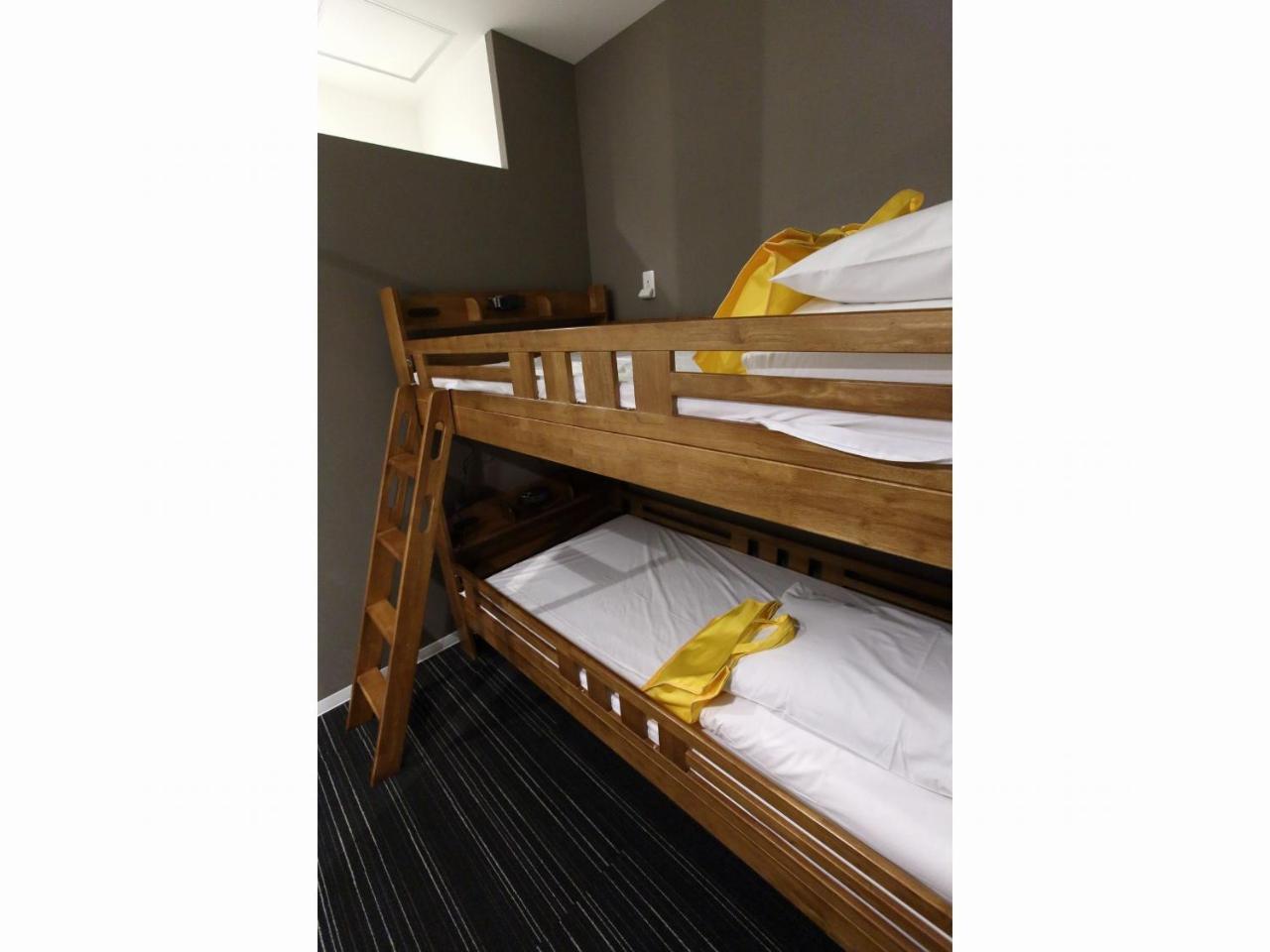 Capsule Hotel Valie Ebisucho Osaka Exterior photo